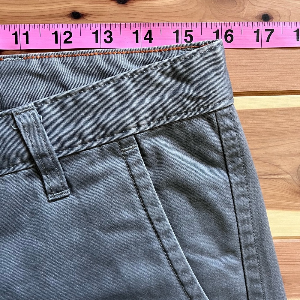 𝖣𝗈𝖼𝗄𝖾𝗋𝗌 𝗉𝗅𝖺𝗂𝗇 𝖿𝗋𝗈𝗇𝗍 𝗄𝗁𝖺𝗄𝗂𝗌 - Picture 8 of 10